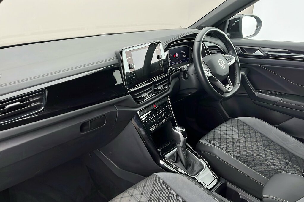 Volkswagen T-Roc R-line 1.5 Tsi 150Ps 7-Speed Dsg Grey #2