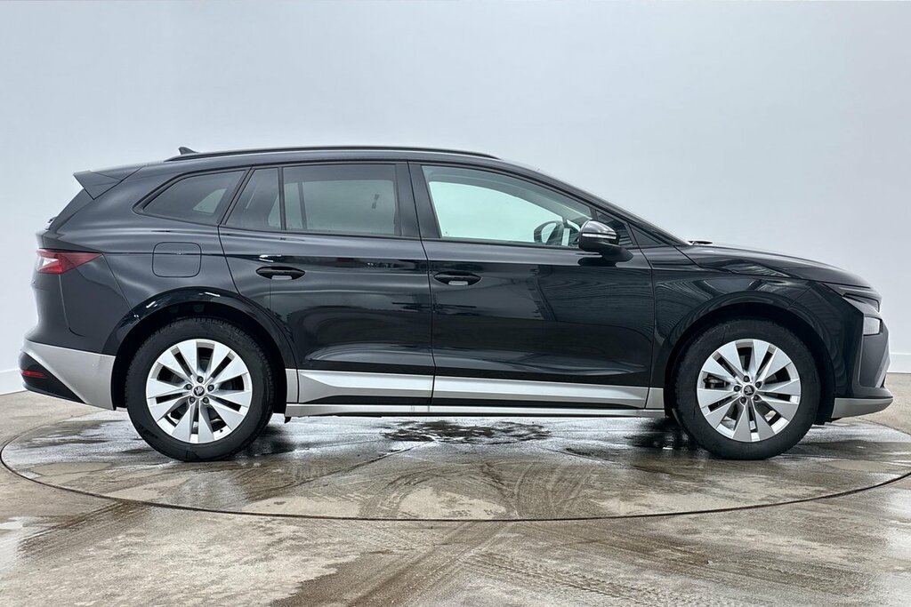 Skoda ENYAQ Se L 60 63 Kwh 204 Ps Single Speed Black #4