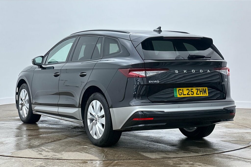 Skoda ENYAQ Se L 60 63 Kwh 204 Ps Single Speed Black #3