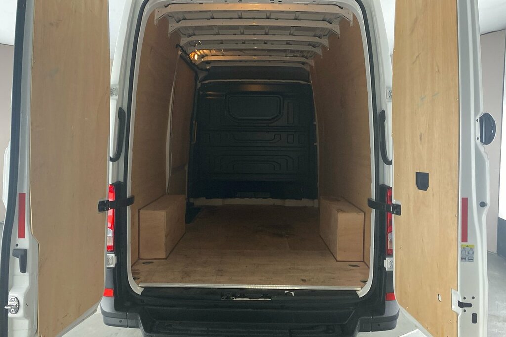 Volkswagen Crafter 2.0 Tdi 163Ps Commerce Plus High Roof-rwd-delivery White #10