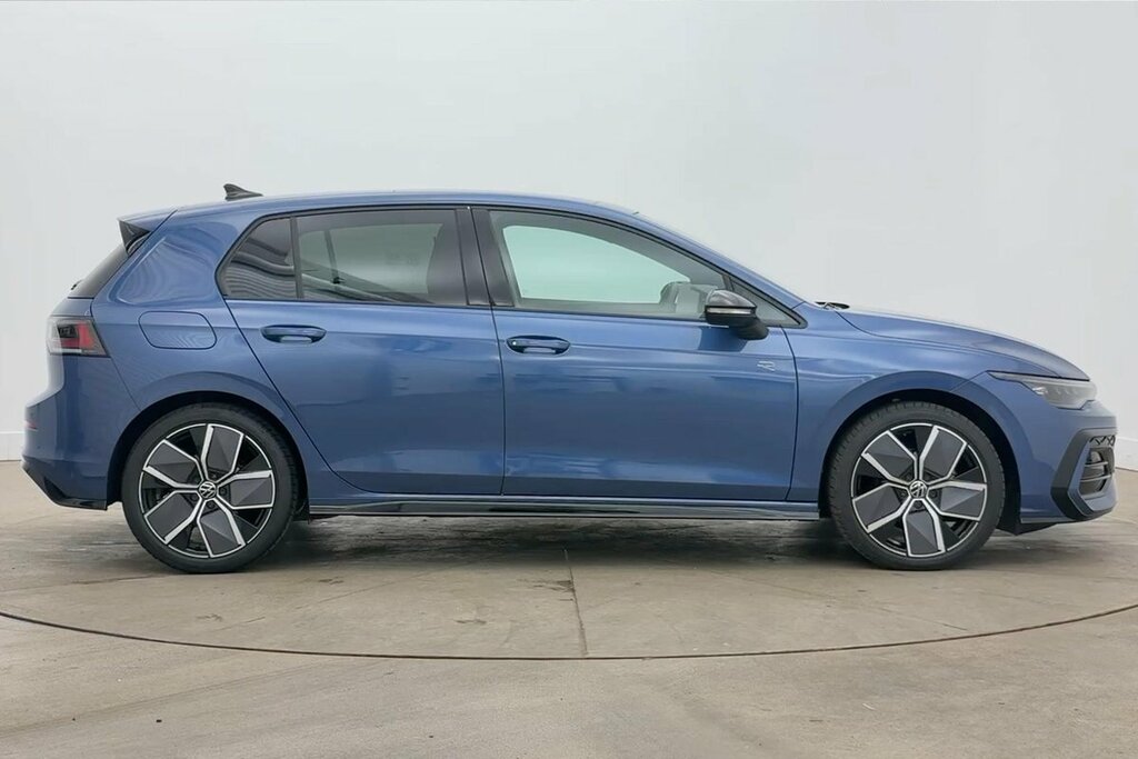 Volkswagen Golf Hatch Black Edition 2.0 Tdi 150 Ps 7-Speed Dsg 5 D Blue #4