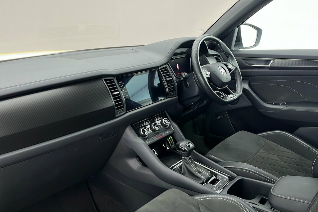 Skoda Kodiaq Sportline 7 Seats 1.5 Tsi 150 Ps Dsg Silver #2