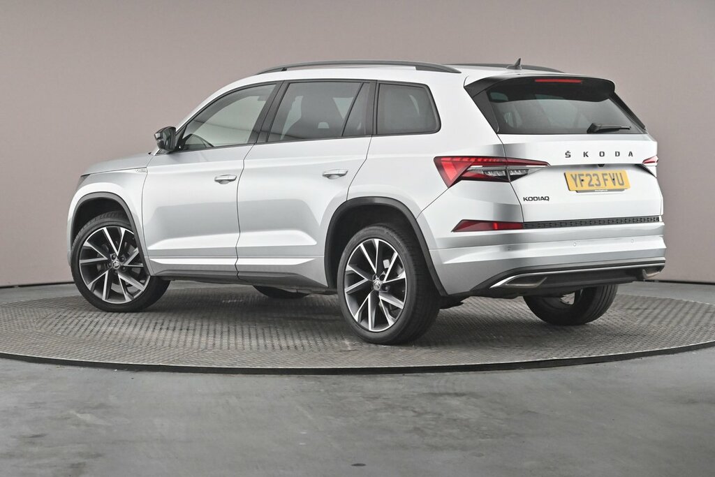 Skoda Kodiaq Sportline 7 Seats 1.5 Tsi 150 Ps Dsg Silver #3