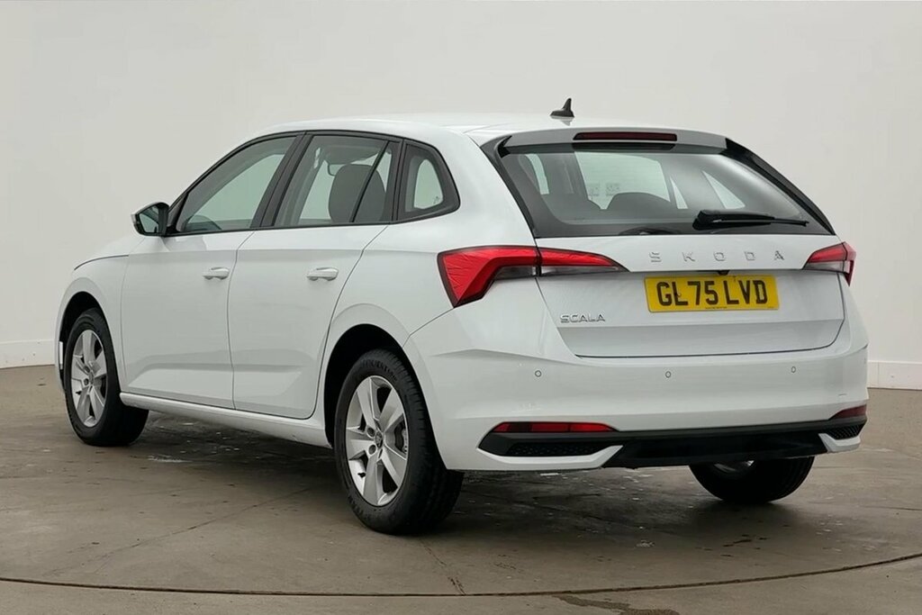 Skoda Scala Se Edition 1.0 Tsi 116 Ps Dsg White #3
