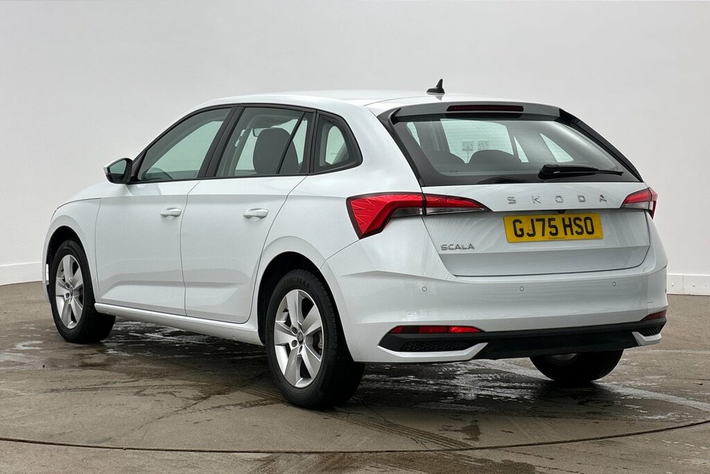 Skoda Scala Se Edition 1.0 Tsi 116 Ps Dsg GJ75HSO White #3