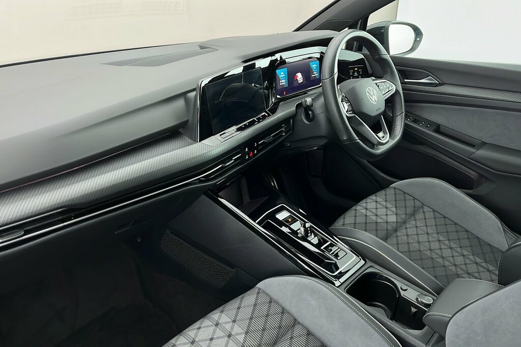 Volkswagen Golf 8 Black Edition 1.5 Etsi 150Ps 7-Speed Dsg Grey #2