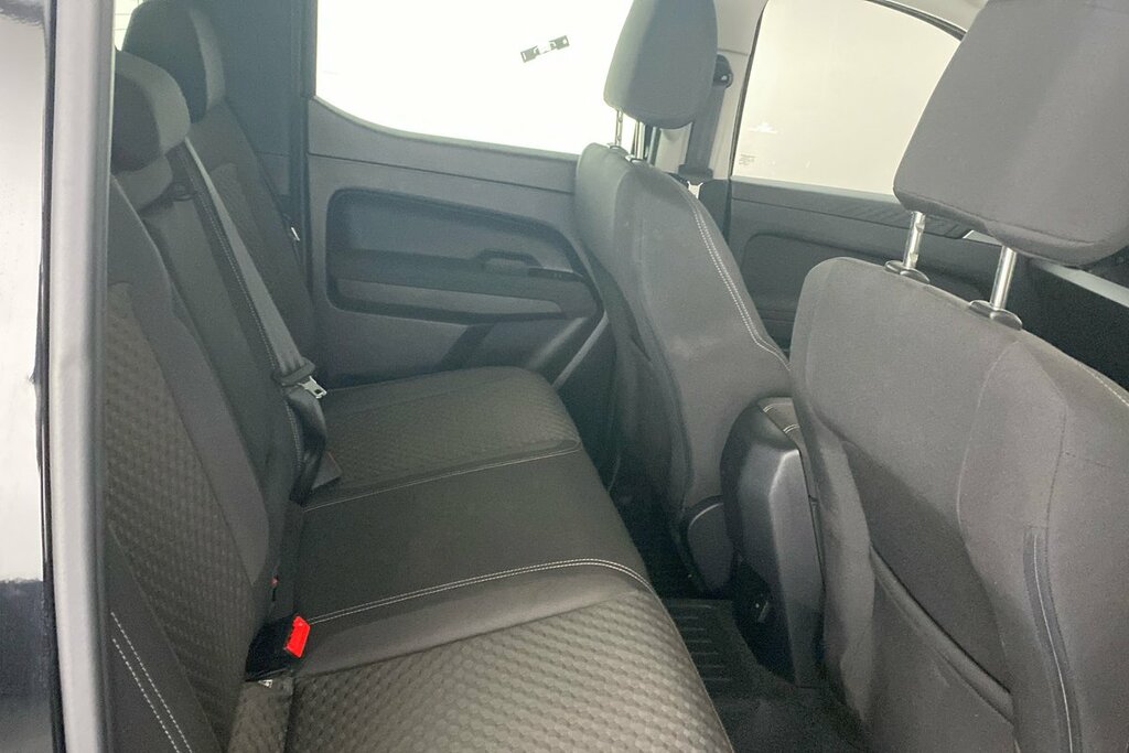 Volkswagen Amarok Dcab Pick Up Life 2.0 Tdi 205 4Motion  #10