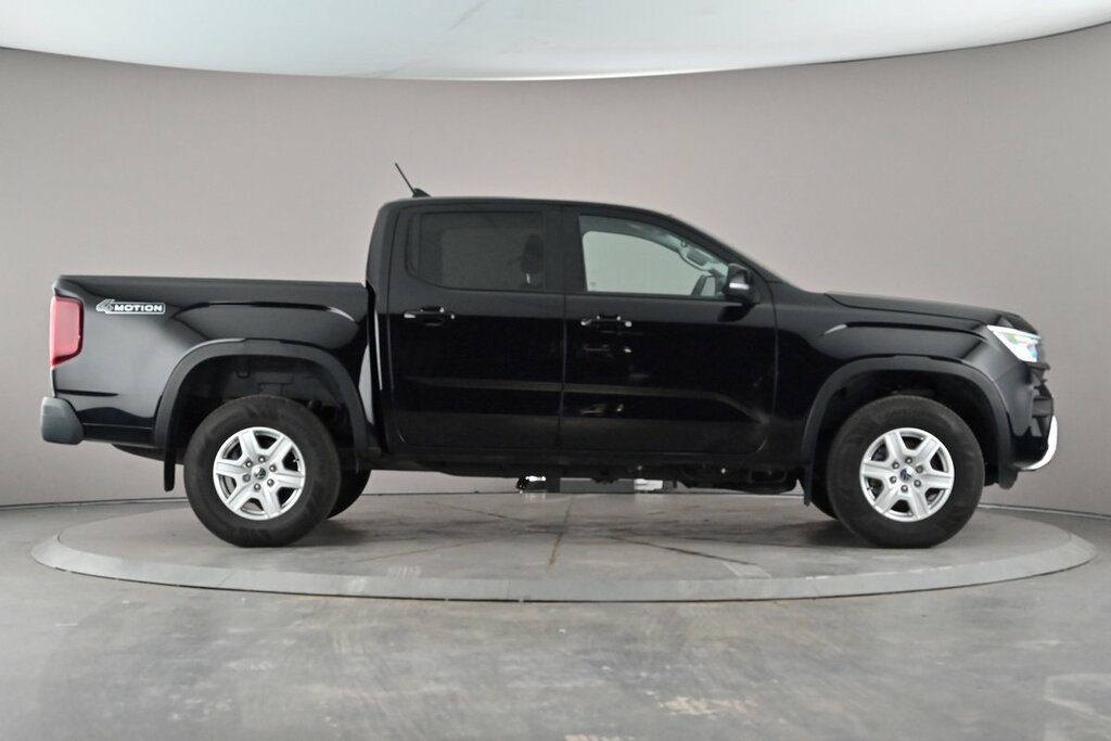 Volkswagen Amarok Life 170 Ps 2.0 Tdi 6Sp 4Motion Black #4