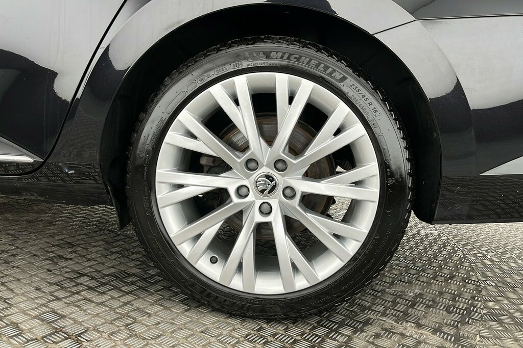 Skoda Superb Lk 1.4 Tsi Iv 218Ps Dsg Black #5