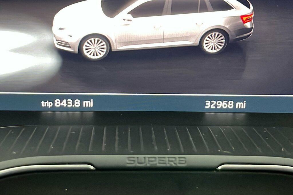 Skoda Superb Skoda Estate 2.0 Tdi Cr Se L Dsg Black #21