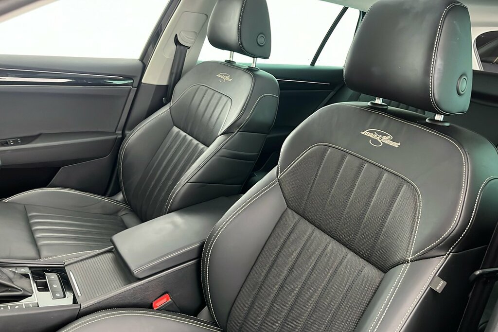 Skoda Superb Skoda Estate 2.0 Tdi Cr Se L Dsg Black #23