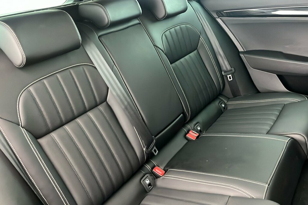 Skoda Superb Skoda Estate 2.0 Tdi Cr Se L Dsg Black #10