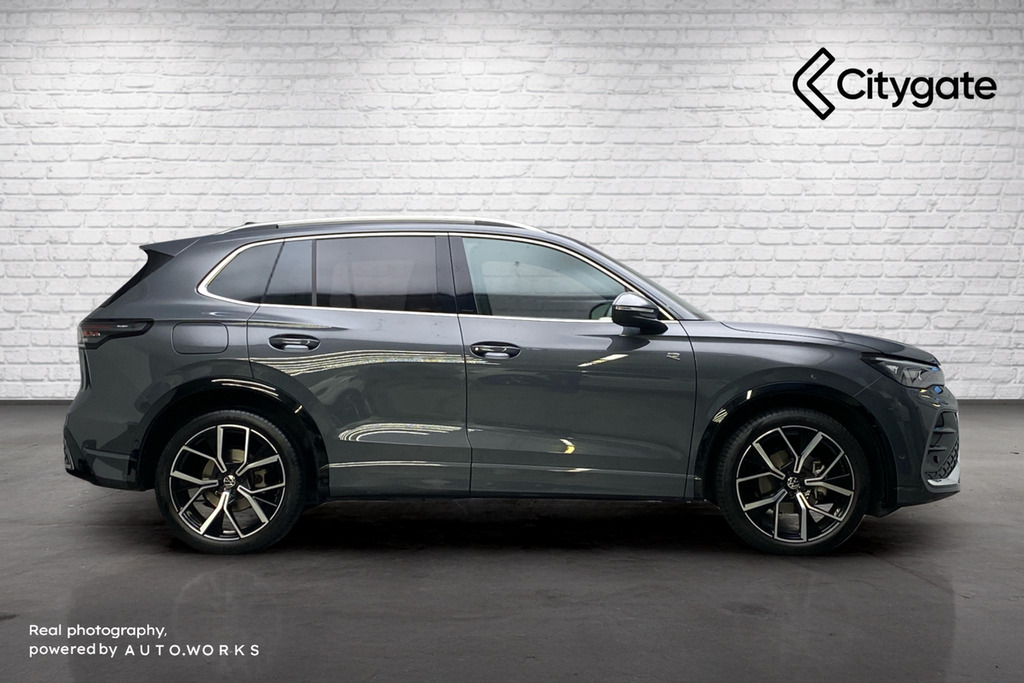 Volkswagen Tiguan R-line 1.5 Etsi 150 Ps 7-Speed Dsg Grey #4