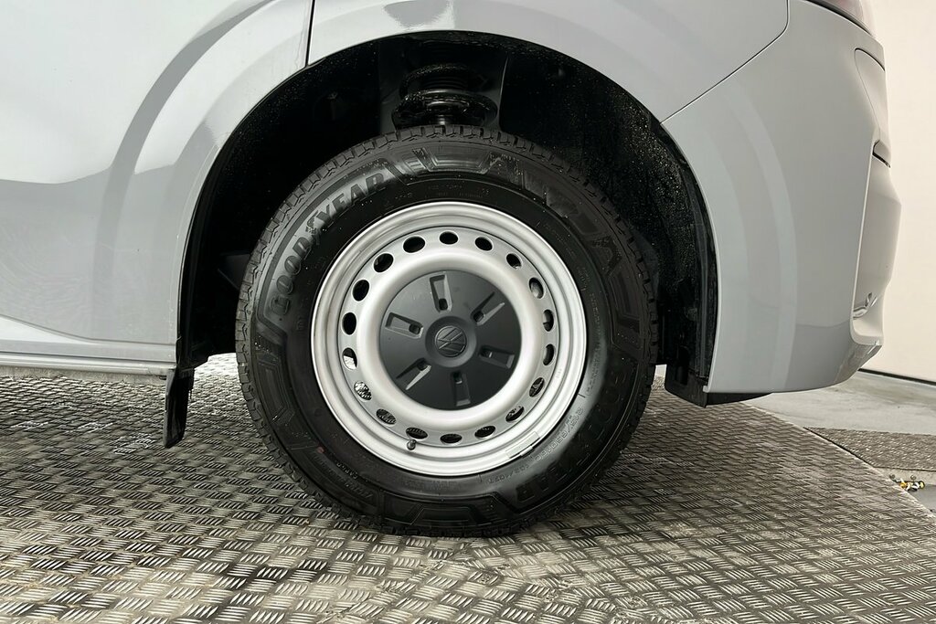 Volkswagen E-Transporter T32 Panel Van Commerce Pro Swb 218 Ps 65 Kwh Elect LM75JXA Grey #5