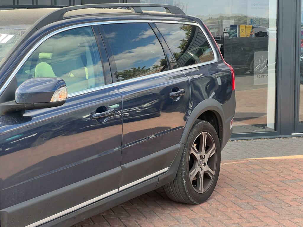 Volvo XC70 Se Lux Blue #2