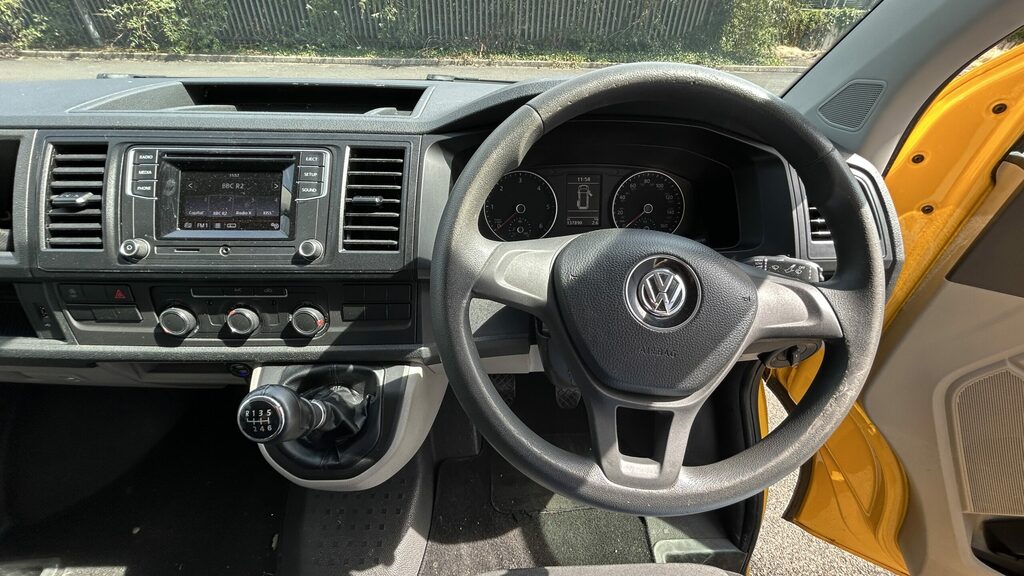 Volkswagen Transporter Volkswagen Transporter Yellow #3