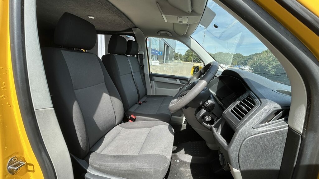 Volkswagen Transporter Volkswagen Transporter Yellow #2