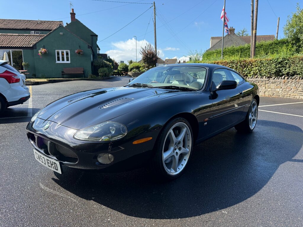 Jaguar XKR 4.2 V8 Supercharged Stunning Looking Car Great Con Black
