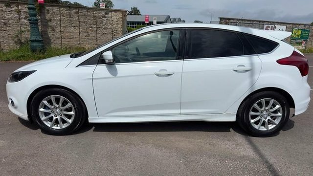 Ford Focus 2014 1.6 Tdci Titanium Navigator Hatchback Die CF14FPJ White #4