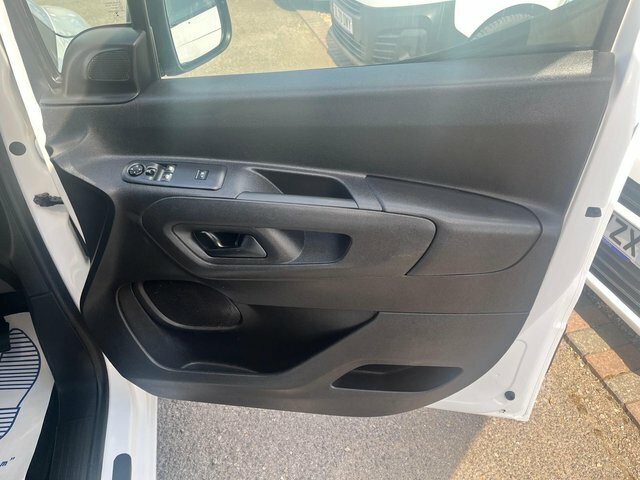 Peugeot Partner 1.5 Bluehdi 1000 Professional Standard Panel Van 5 White #11