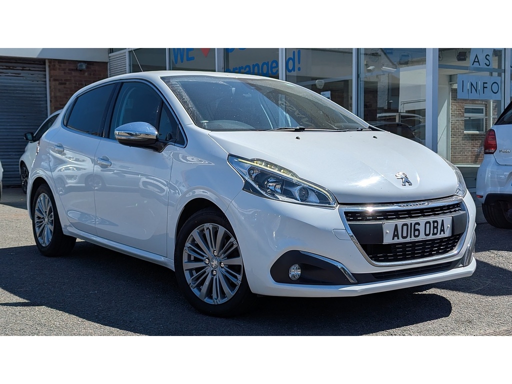 Peugeot 208 1.2 Puretech Allure Hatchback Eat Euro White