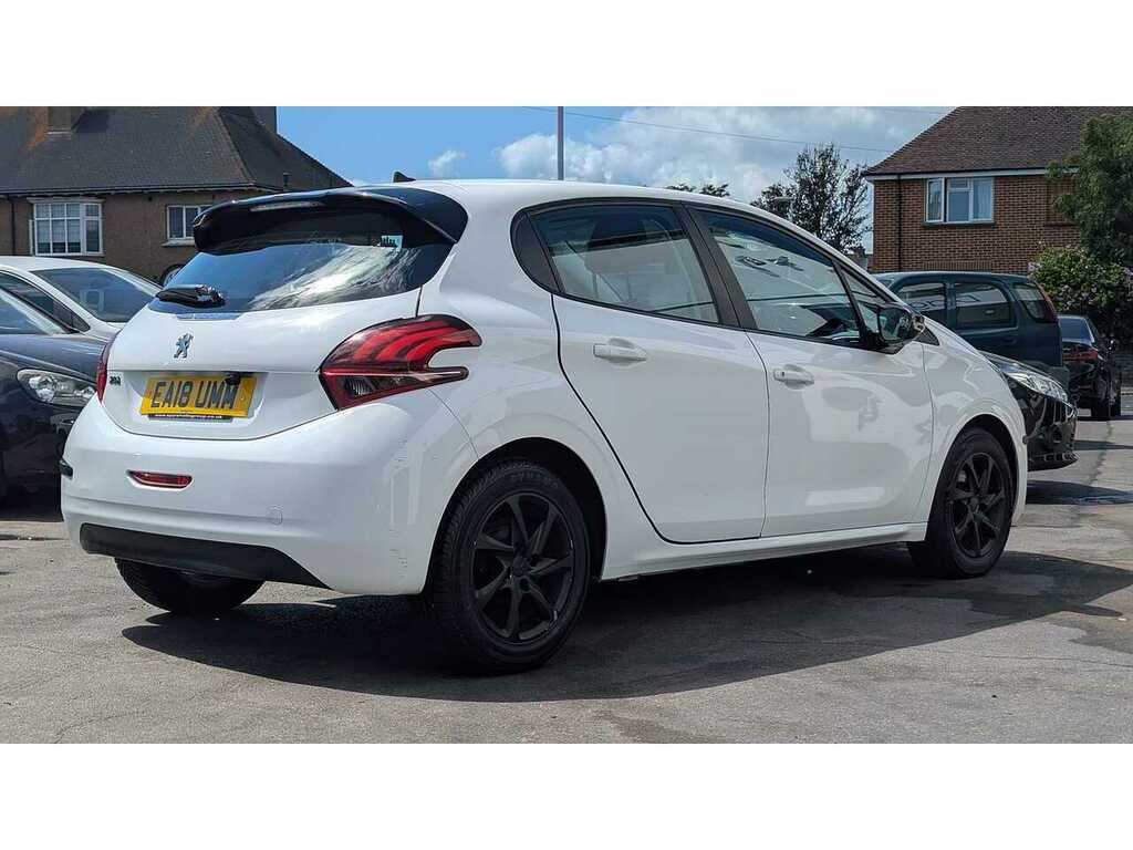 Peugeot 208 1.2 Puretech Active Hatchback Etg Euro White #4