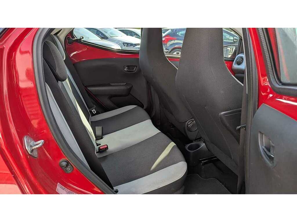 Toyota Aygo 1L X-style Red #6