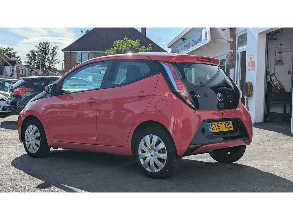Toyota Aygo 1L X-style Red #2