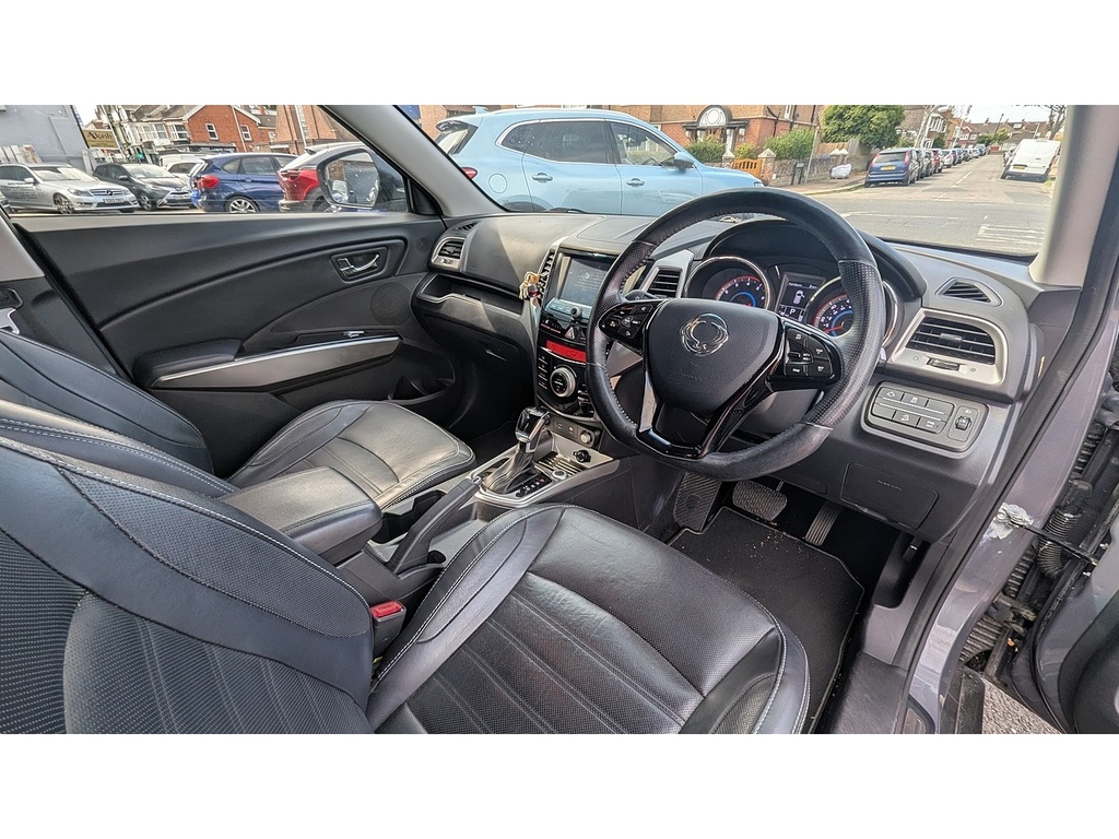 SsangYong Tivoli 1.6 E-xgi Ultimate Suv Euro 6 128 Grey #4