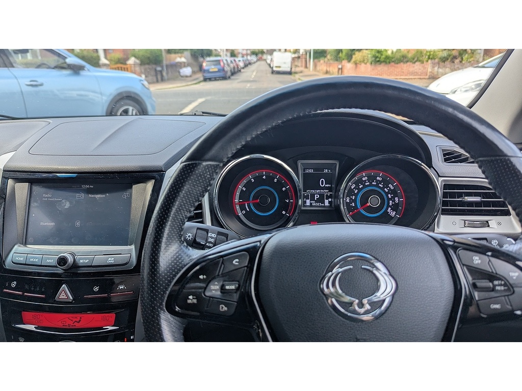 SsangYong Tivoli Ssangyong Tivoli 1.6 E-xdi Elx Red Edition Suv Red #13