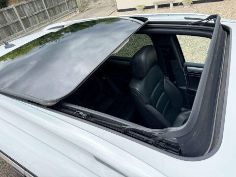 Volkswagen Touareg 2017 17 3.0 White #2