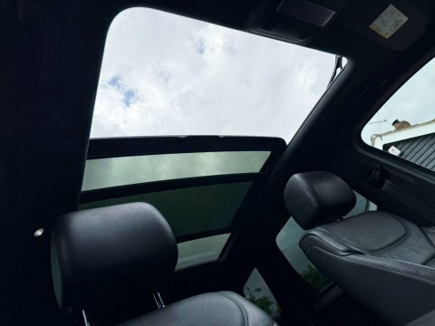 Volkswagen Touareg 2017 17 3.0 White #3