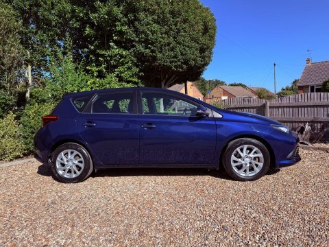 Toyota Auris 2015 65 1.2 Blue #4