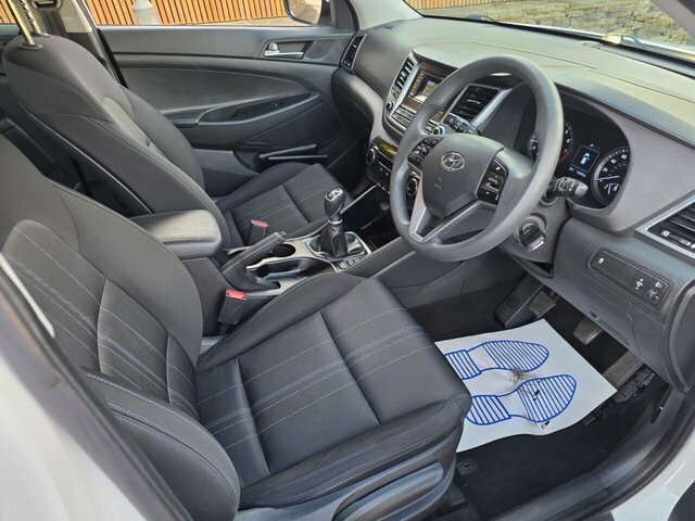 Hyundai Tucson Suv 1.6 Gdi Blue Drive Se Euro 6 Ss 20166 Blue #15