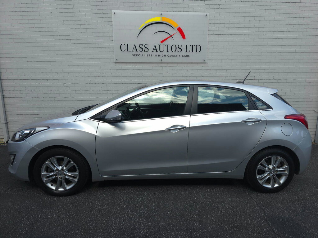 Hyundai I30 1.6 Crdi Active Blue Drive Spec-blue-2 Keys-0tax- Blue #8