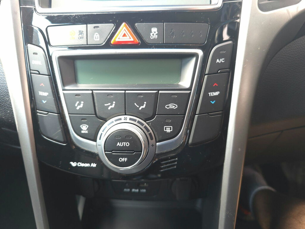 Hyundai I30 1.6 Crdi Active Blue Drive Spec-blue-2 Keys-0tax- Blue #17