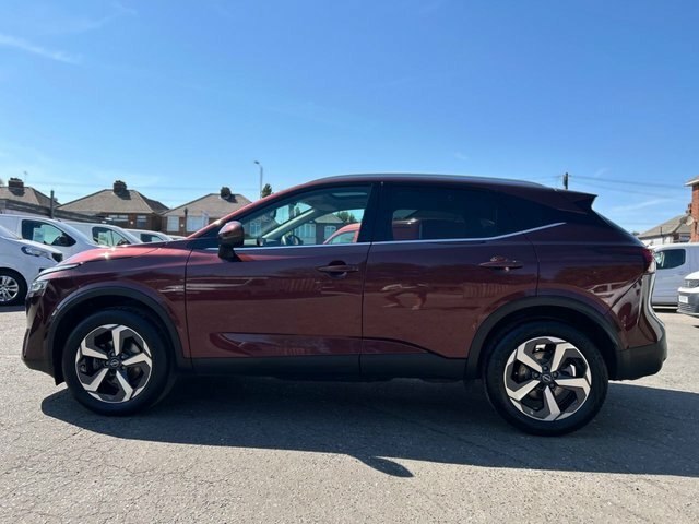 Nissan Qashqai 1.3 Dig-t Mhev N-connecta Suv Hybrid Ma YD23SKO Red #4