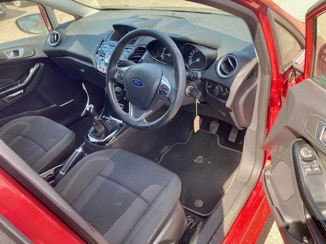 Ford Fiesta 1.0T Ecoboost Titanium Hatchback AP16KYC Red #4