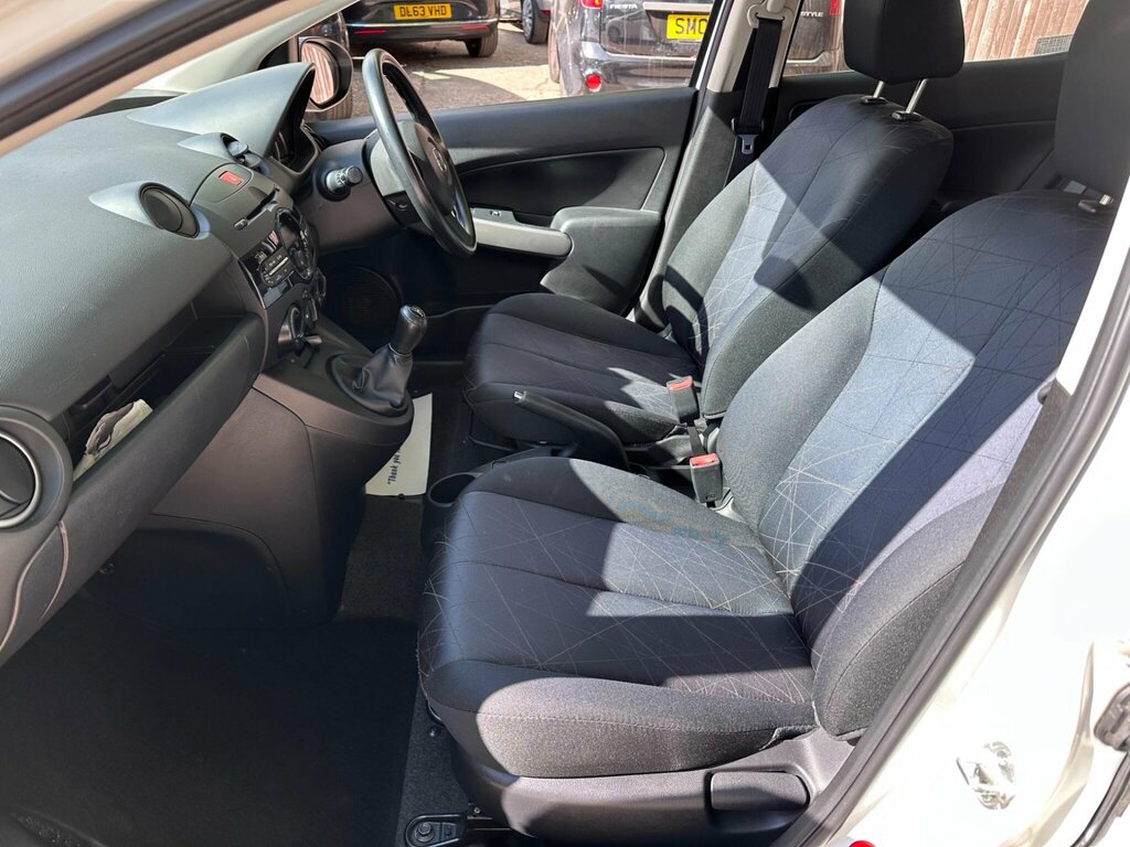 Mazda 2 2014 1.3 Tamura 2014,Low Mileage,35 Road Tax,54mp White #13