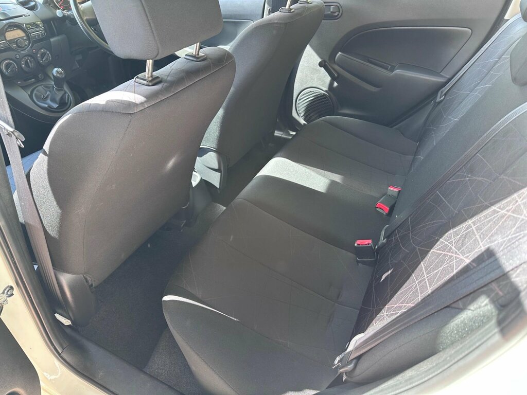 Mazda 2 2014 1.3 Tamura 2014,Low Mileage,35 Road Tax,54mp White #14