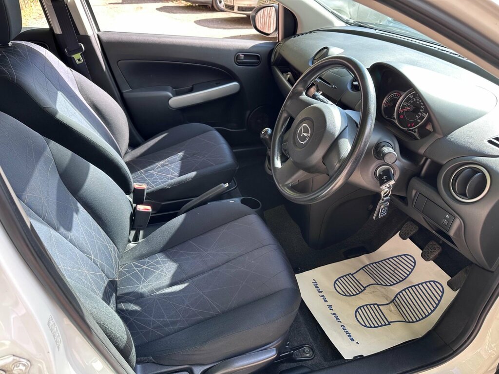 Mazda 2 2014 1.3 Tamura 2014,Low Mileage,35 Road Tax,54mp White #16