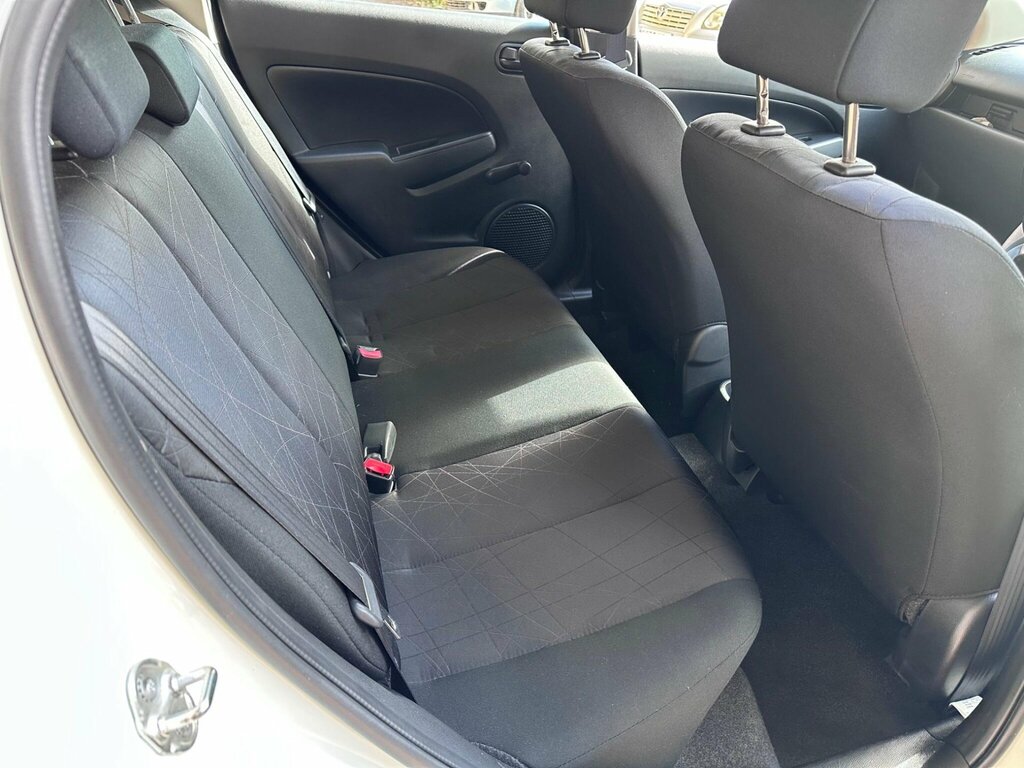 Mazda 2 2014 1.3 Tamura 2014,Low Mileage,35 Road Tax,54mp White #18