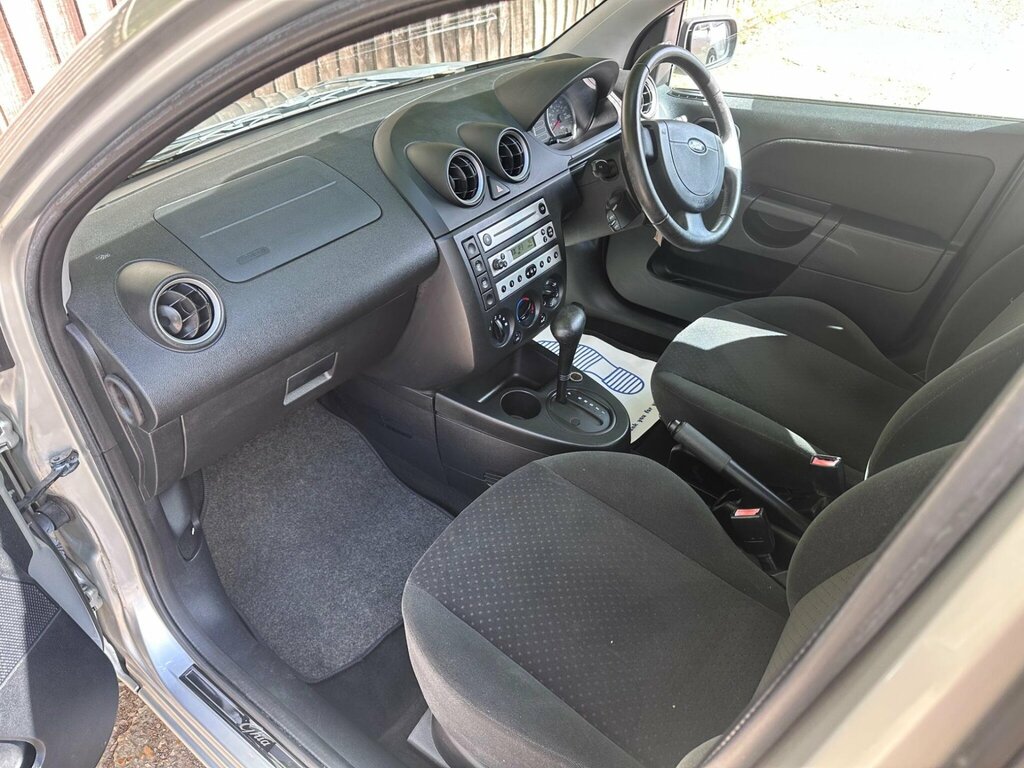 Ford Fiesta 1.25 Finesse Silver #17
