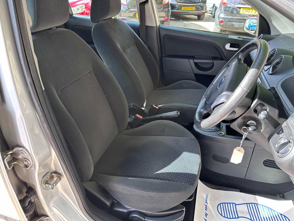 Ford Fiesta 1.25 Finesse Silver #21