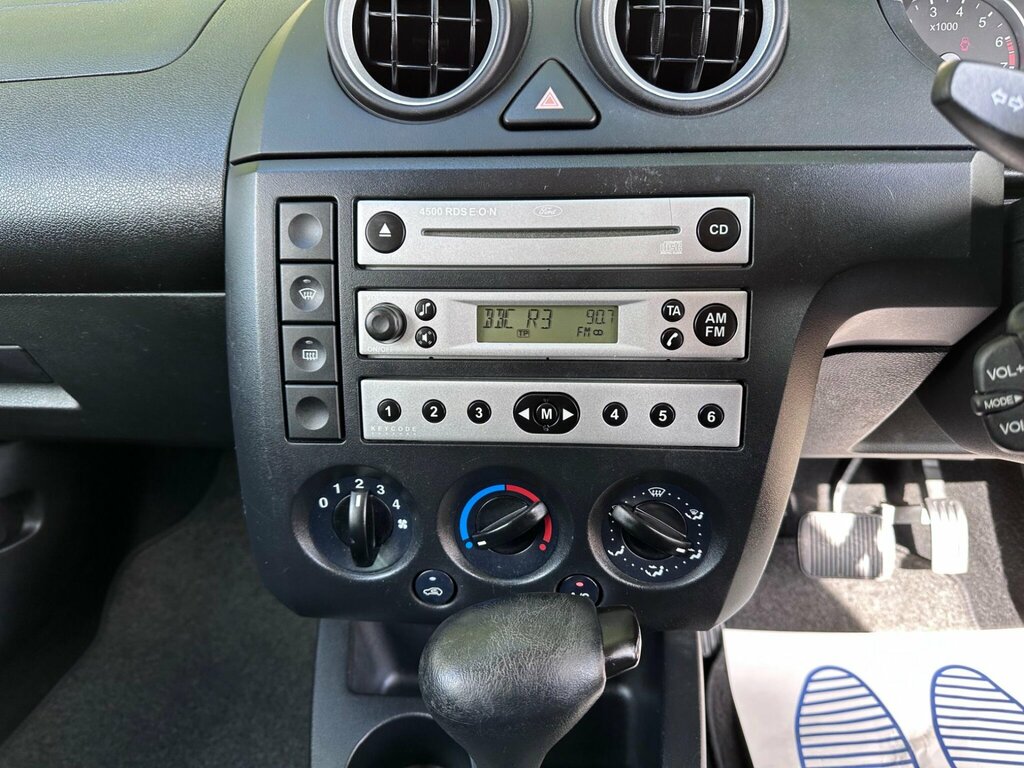 Ford Fiesta 1.25 Finesse Silver #22