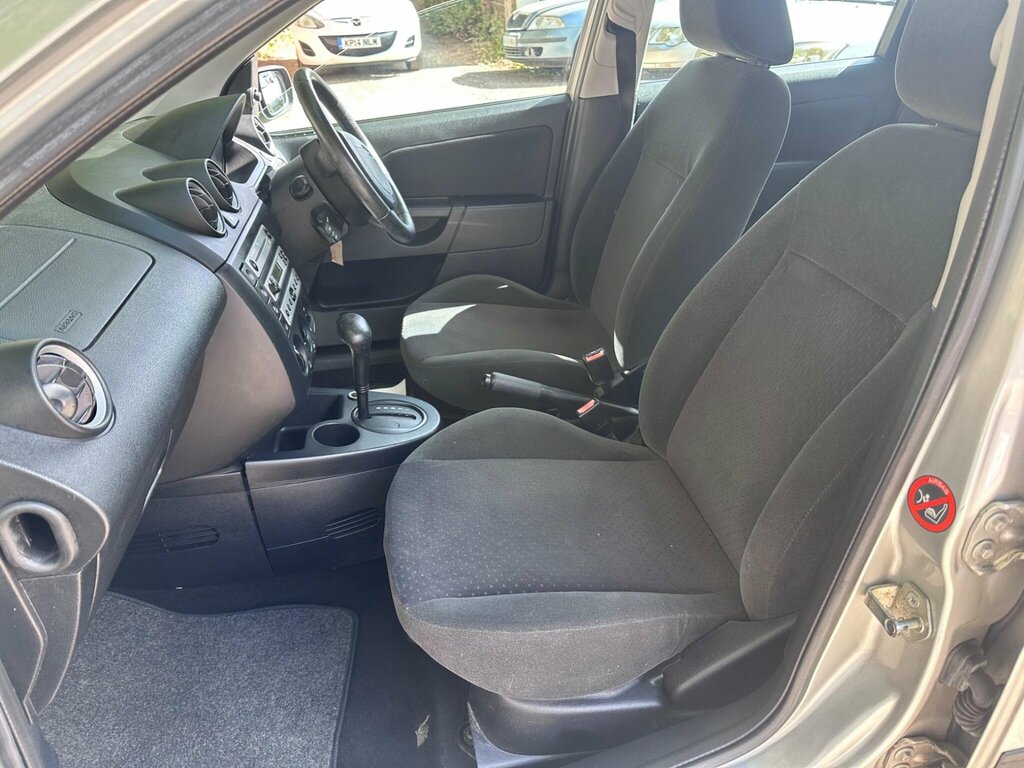 Ford Fiesta 1.25 Finesse Silver #18