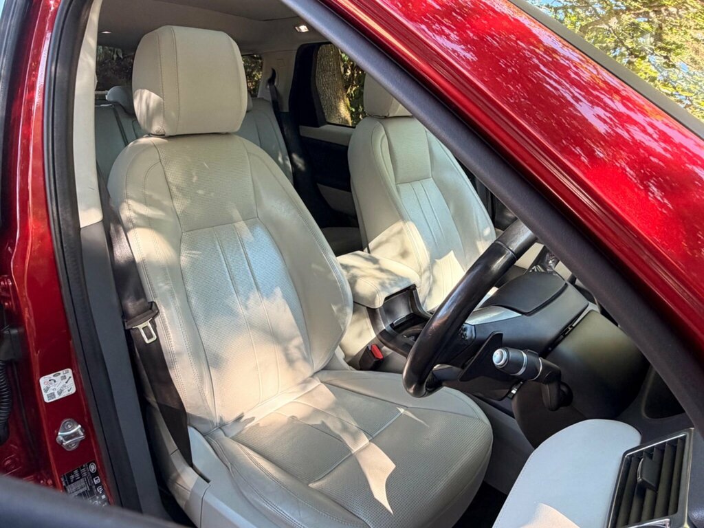 Land Rover Discovery Sport 2L Se Tech White #13