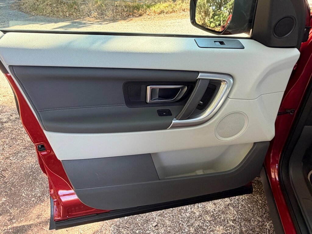 Land Rover Discovery Sport 2L Se Tech White #22