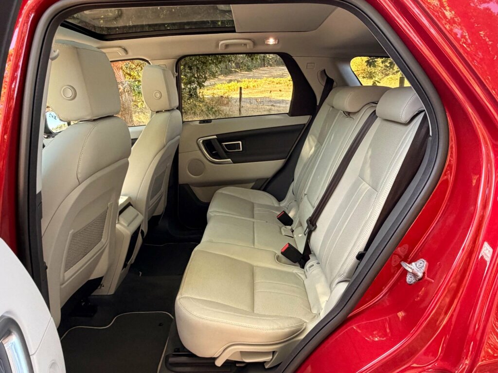 Land Rover Discovery Sport 2L Se Tech White #25