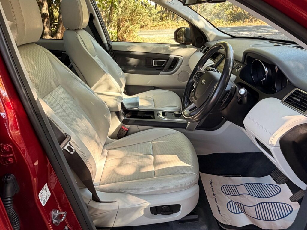 Land Rover Discovery Sport 2L Se Tech White #11